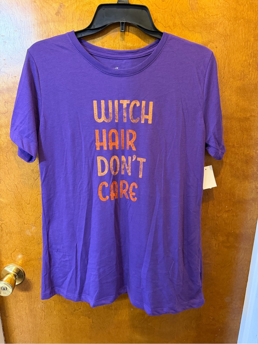 Celebrate women’s purple short sleeve crew neck Halloween graphic tee M 8/10